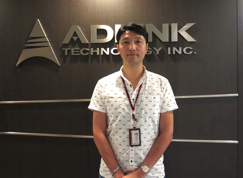 凌華科技嵌入式計算產品事業處協理高福遙指出，工業電腦銷必須與當地銷售服務能力強之SI結盟，方可快速攻佔市場、提升市場佔有率。 (攝影／王明德)