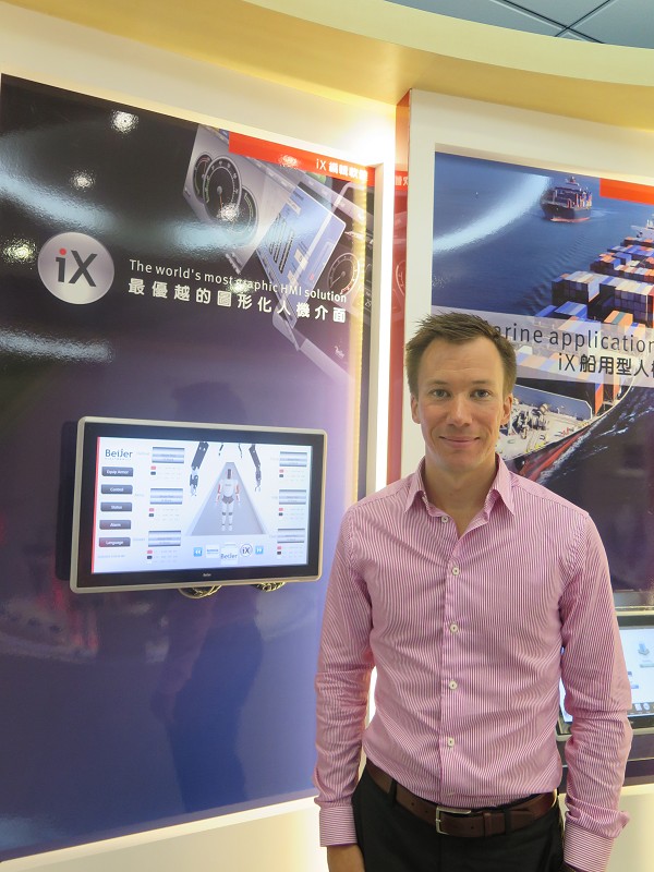 北爾電子HMI產品經理Axel Gustafson指出，X2 Panel將成為智慧工廠可視化的核心樞紐。(攝影／王明德)