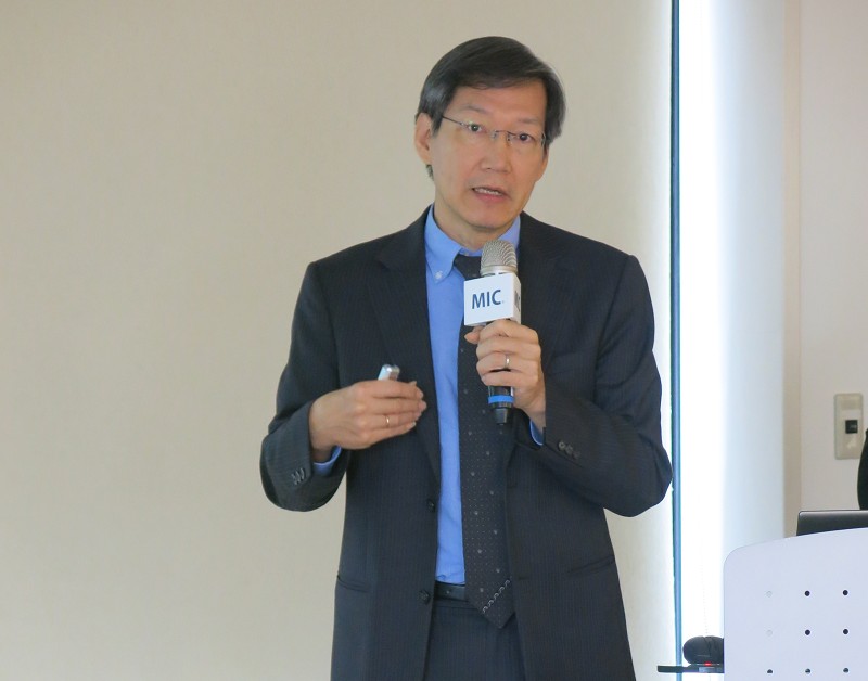 資策會產業情報研究所產業顧問兼主任周維忠表示，人工智慧發展至今已有六十個年頭，但是近幾年此一議題才逐漸被炒熱，原因在於大數據收集量大增。