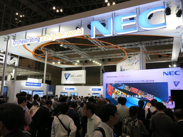 除了AI與物聯網之外，電動車以及乾淨能源當然也是本屆展會的重點。許多大廠都將地球環境的保護與永續經營，納入企業發展的策略方針。