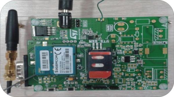 資料集中單元裡的照明控制單元。使用者可以控制單一照明節點，或對所有照明節點傳播指令。可根據天文鐘排定照明節點開／關／調節的時程。雲端平台是在微軟的Azure上進行測試，並利用微軟Azure所提供的工具，針對資料集中單元所接收到的資料來進行資料分析。
