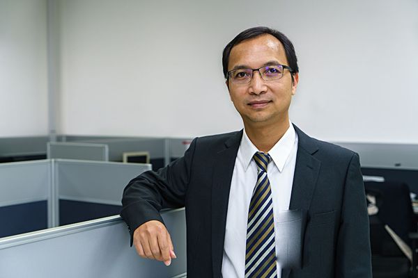 台達電子機電事業群運動控制事業部總經理蔡清雄指出，HMI的功能將會進一步延伸，強化其運算處理能力，扮演工業物聯網架構中，邊緣運算與閘道器的角色。(照片提供／台達電子)