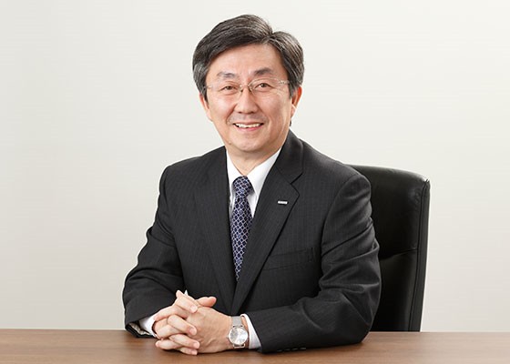 安川電機小笠原社長接受日本媒體訪問時表示，伴隨伺服類型產品與機器人的市場近幾年呈現大幅度的成長，相信在未來的25年內，逆變器和伺服馬達都能夠有持續成長的機會。（source：安川電機）