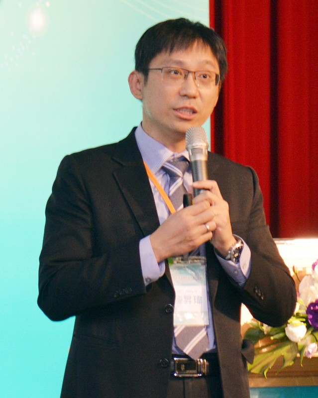 台灣人工智慧學校執行長陳昇瑋藉此，由業界出題讓學界解決瑕疵檢測、預測性維護、自動流程控制、原料組合最佳化等產業共通挑戰。(攝影／陳念舜)