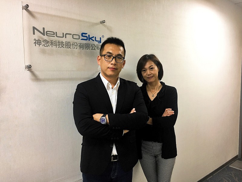 神念科技東南亞區總經理楊貴吉（左）與神念科技事業開發經理楊士菁（攝影／施莉芸）