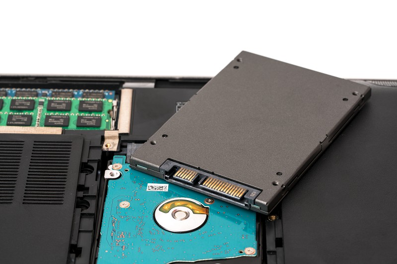 NAND Flash價格跌至甜蜜點，帶動SSD價格持續下探，正刺激SSD市場需求大幅增溫，筆記型電腦、資料中心、伺服器等市場滲透率將持續攀高。