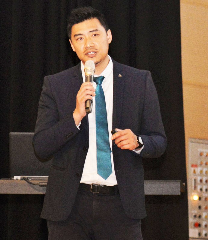 威騰斯坦（Wittenstein）業務經理鍾田庫強調，最佳化選型方法還應該包含溫度、側傾力矩、慣量匹配3大關鍵因素。（攝影／陳念舜）