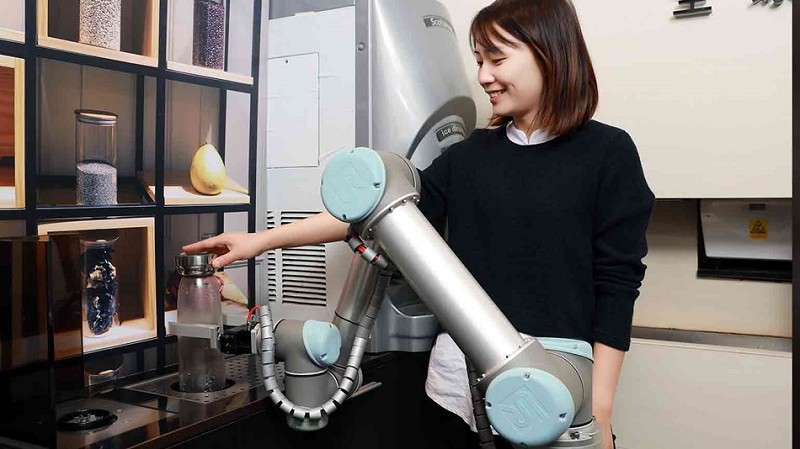 安全性是設計機器人的必要考量。人類與機器人共同生活、互動越來越頻繁，使得人機協作中安全性至關重要。