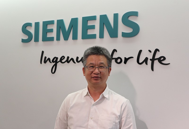 西門子區域解決方案與服務部門維護處副協理蔡忠信指出，隨著技術與應用逐漸成熟，現在系統整合已成為大樓建置BEMS的基本要求。（攝影／王明德）