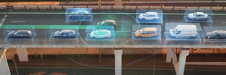 隨著汽車在本質上變得更加電子化，更像在路上行動的電腦，安全的作用變得至關重要。（source：NXP）