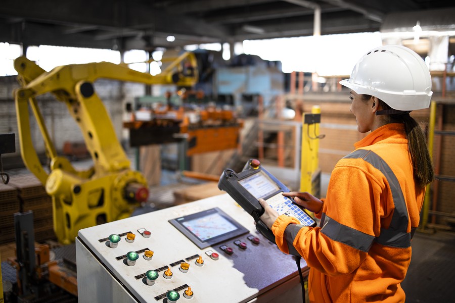 智慧機械能夠完成即時診斷、利用最新一代安全科技，方便整合。（source：Rockwell Automation ）
