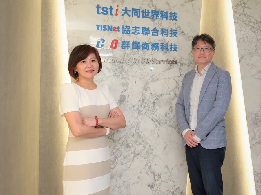 大同世界科技公司總經理劉盈秀（左）、協理段淳仁（右）(攝影：陳念舜）