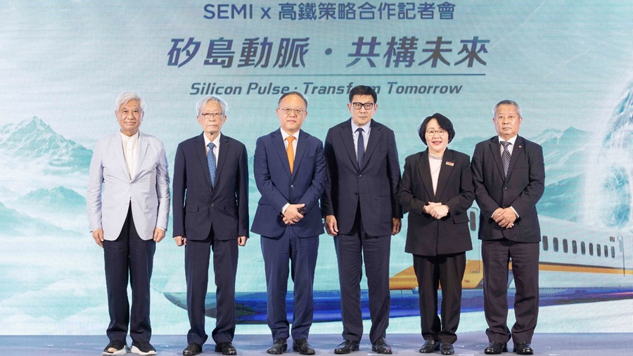 左起:穩懋半導體董事長陳進財、國立清華大學榮譽講座教授史欽泰、台灣高鐵公司董事長史哲、SEMI全球行銷長暨台灣區總裁曹世綸、帆宣系統董事長高新明與台灣高鐵總經理