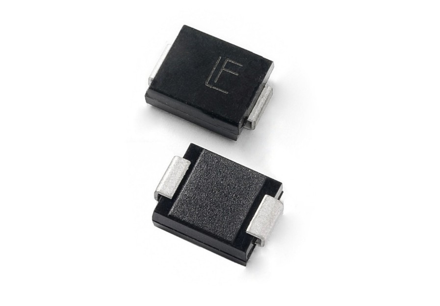FlatSuppressX技術提供低且穩定的箝位電壓，協助車用系統設計人員以更少的保護元件滿足 ISO 7637-2 Pulse 5b 要求。